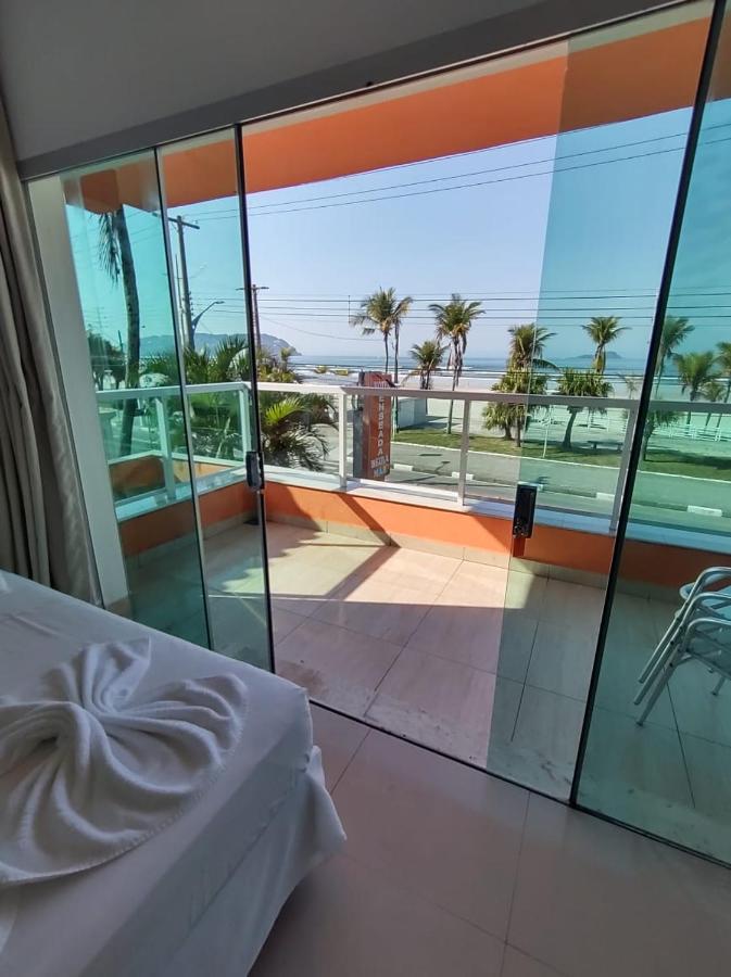 Hotel Enseada Beira Mar Гуаружа Екстериор снимка